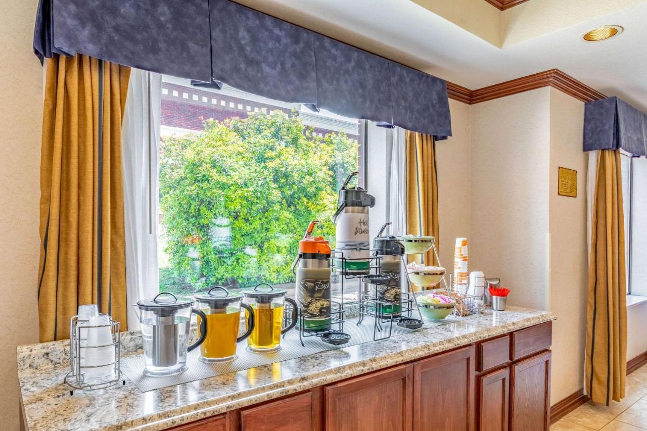 Quality Inn & Suites Lampasas Eksteriør billede